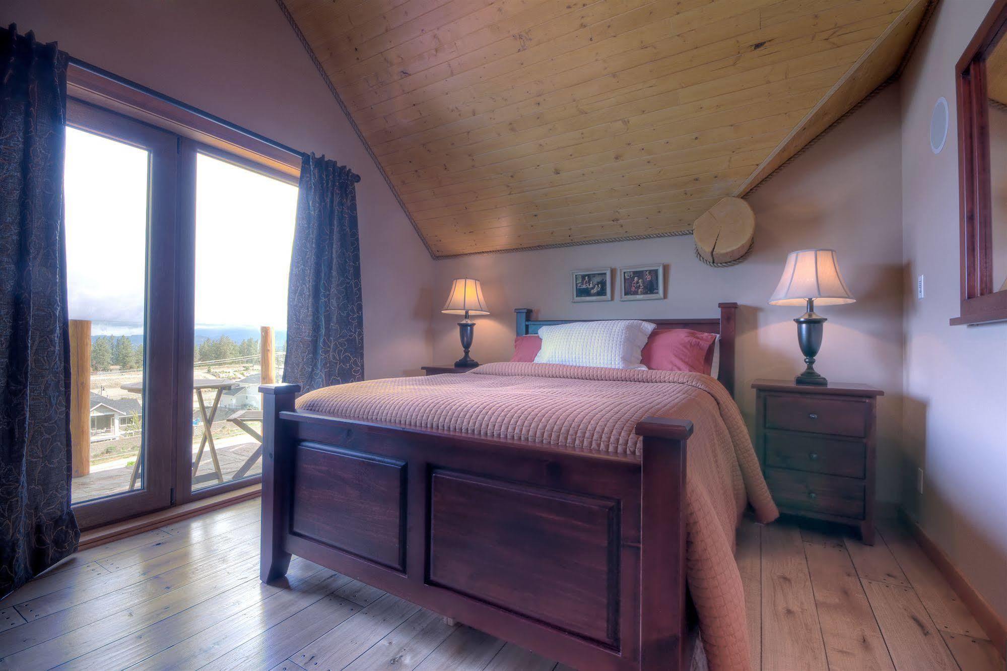 A Okanagan Lakeview Inn Kelowna Exteriér fotografie
