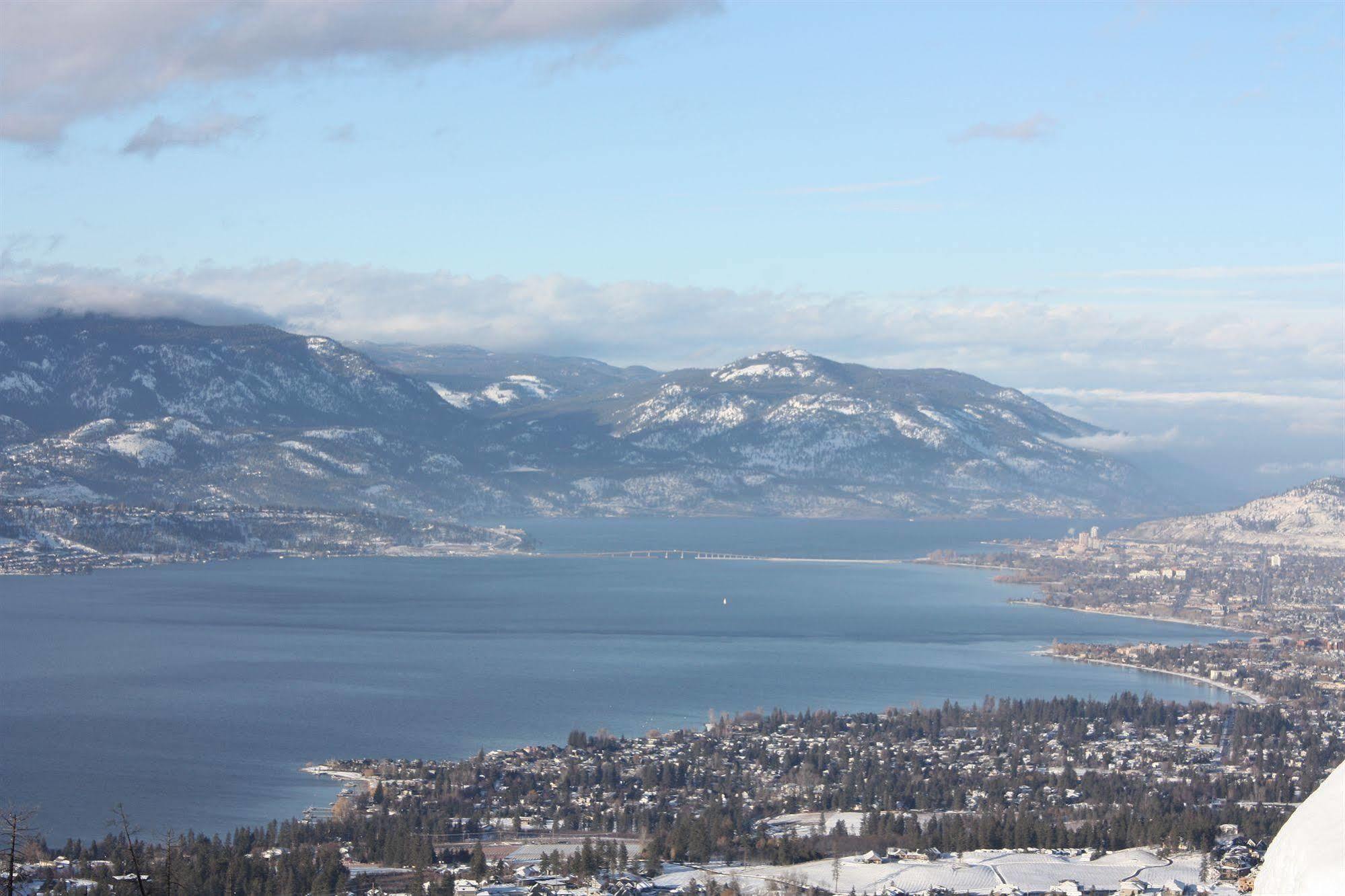 A Okanagan Lakeview Inn Kelowna Exteriér fotografie